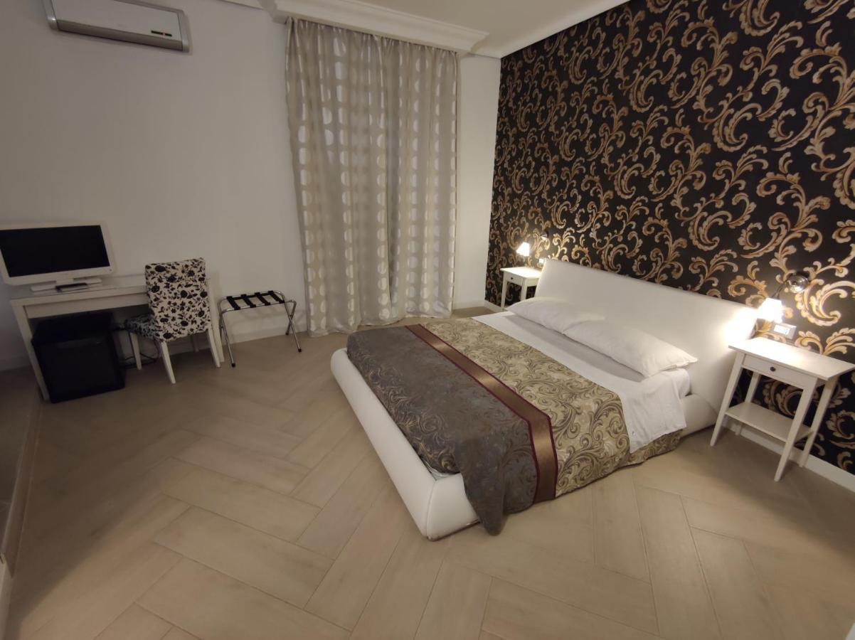 Sami Rooms - Teatro A 400 Mt - Ortigia A 1500 Mt - Syracuse Exterior photo