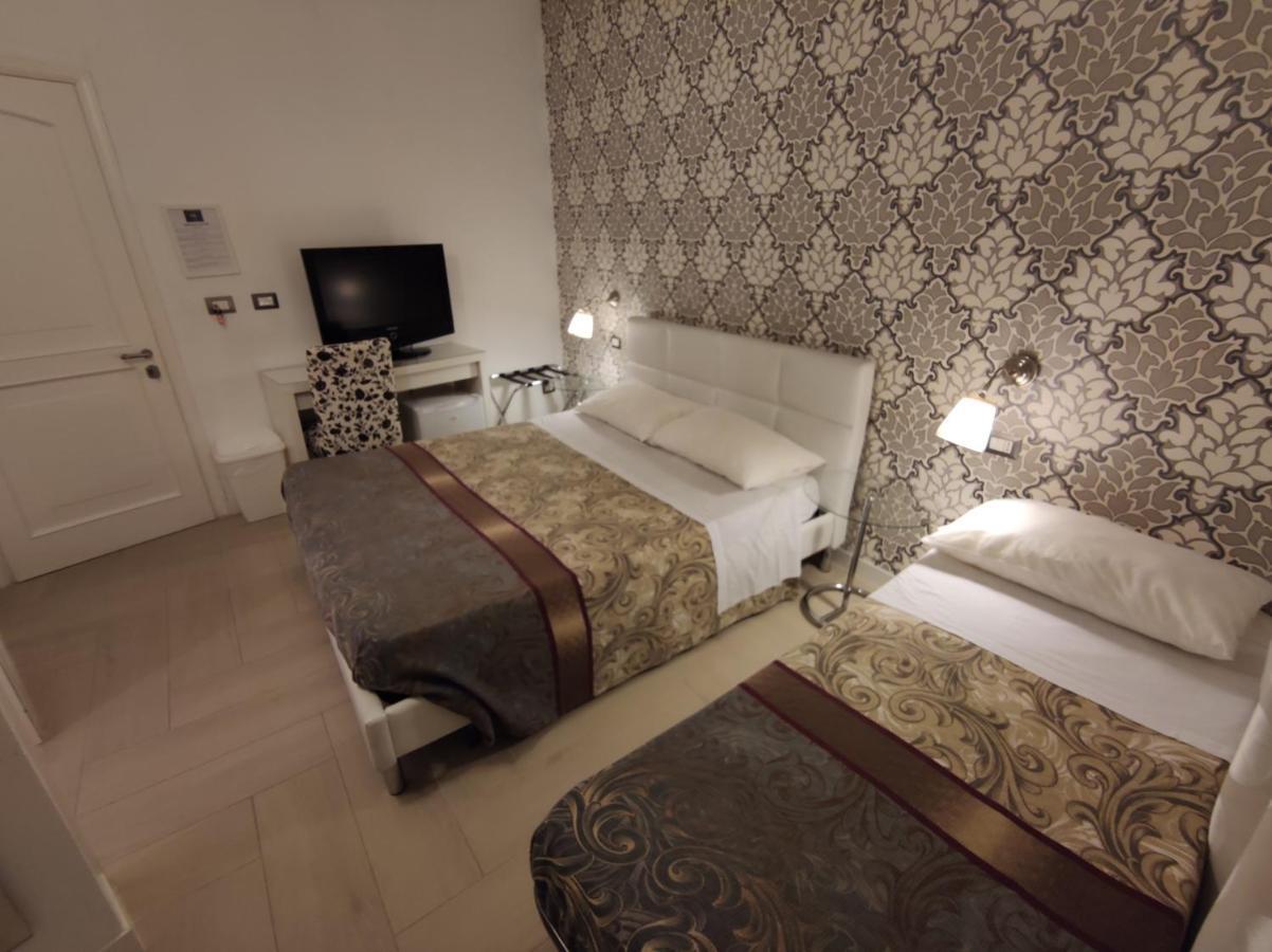 Sami Rooms - Teatro A 400 Mt - Ortigia A 1500 Mt - Syracuse Exterior photo