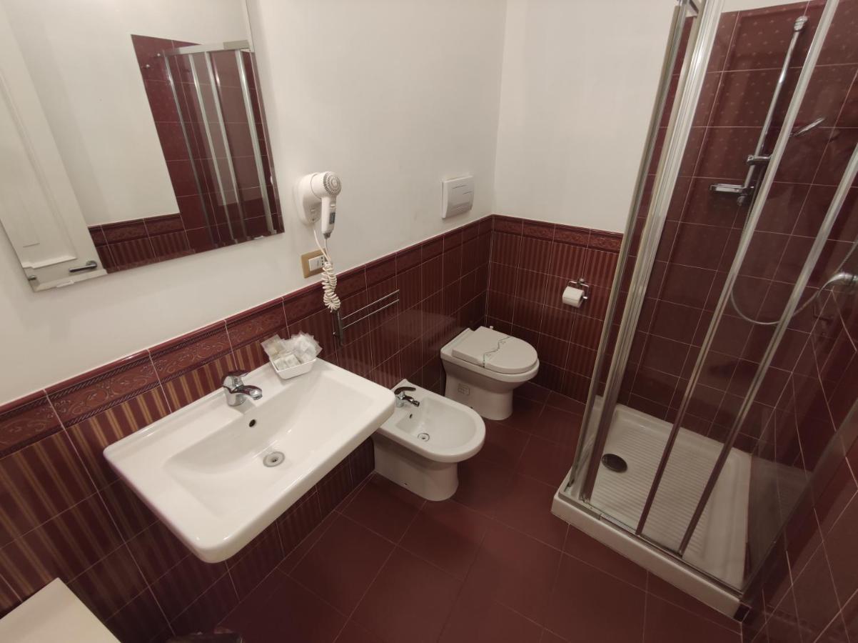 Sami Rooms - Teatro A 400 Mt - Ortigia A 1500 Mt - Syracuse Exterior photo